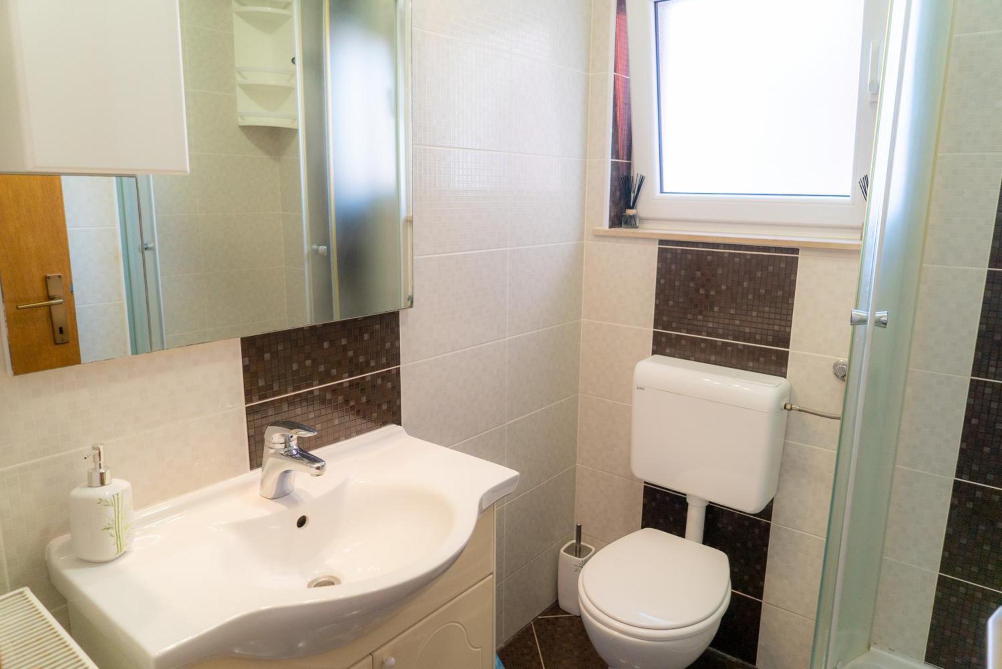 Apartments Zubcic Тисно Экстерьер фото